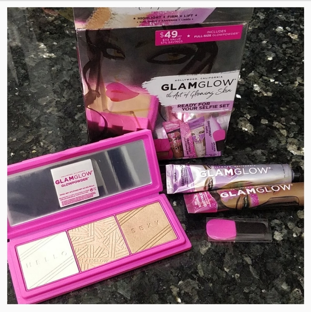 Glam Glow highlighting kit